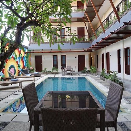 Hotel Reddoorz Near Legian Street Exterior foto