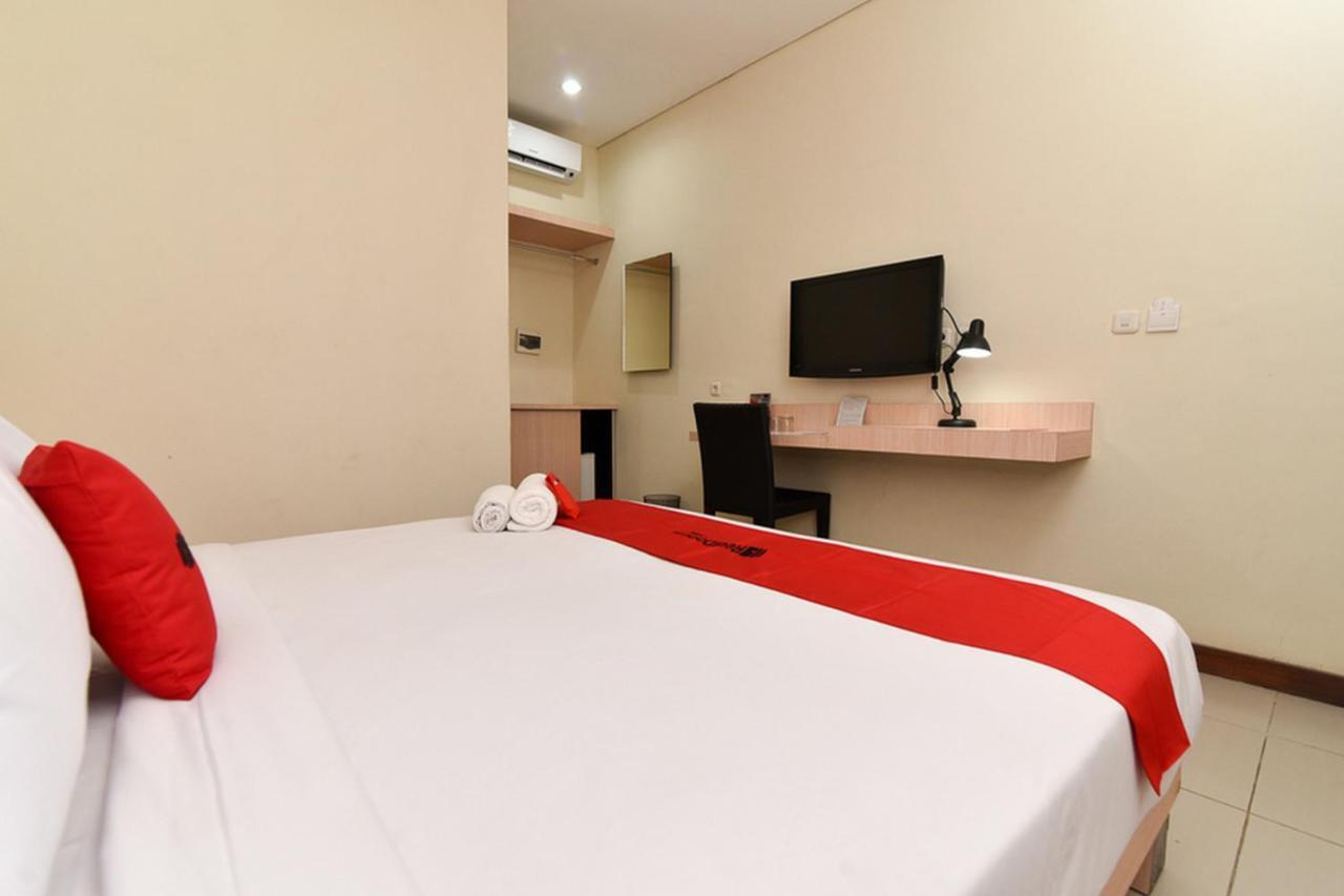 Hotel Reddoorz Near Legian Street Exterior foto