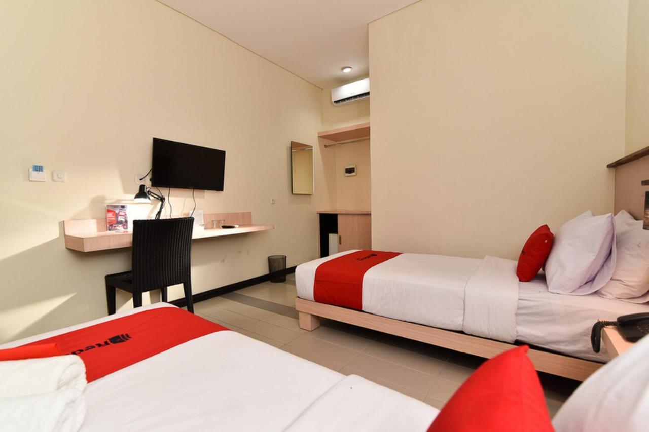 Hotel Reddoorz Near Legian Street Exterior foto